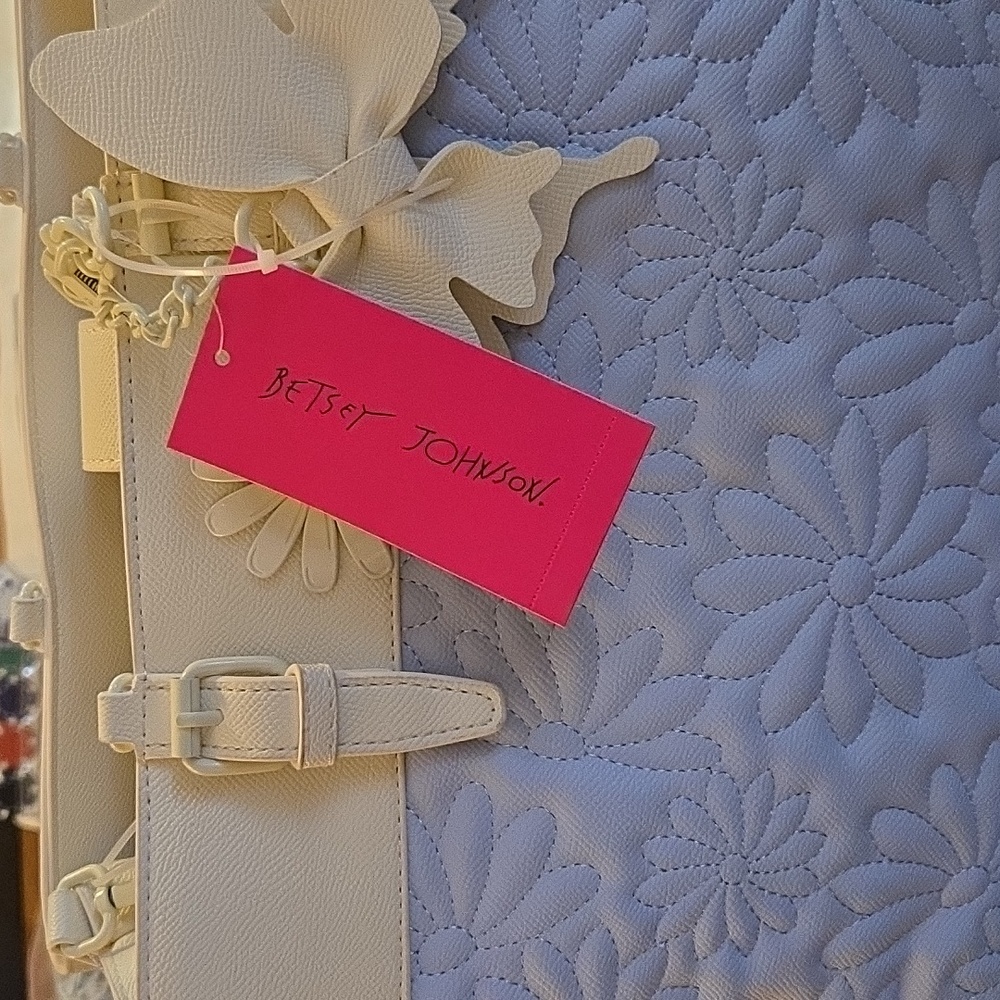 Betsey Johnson Blue Flower Tote - NWT - Picture 4 of 9